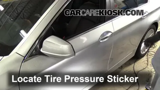 2011 BMW 535i 3.0L 6 Cyl. Turbo Neumáticos y ruedas Controlar presión de neumáticos